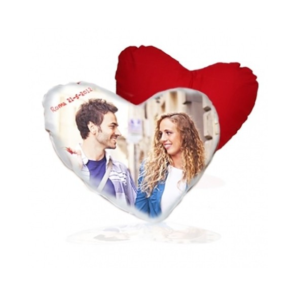 Cojin rojo de corazón personalizado